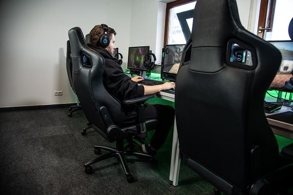 Best Gaming Chair with Footrest and Massage