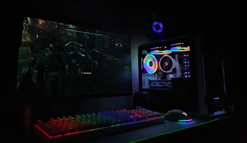 Gaming Monitor with RGB light setup